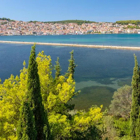 Maria House 빌라 Dhamoulianáta